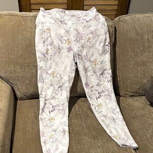 Never Worn Large RBX Lavender and White Floral Leggings (to ankles)